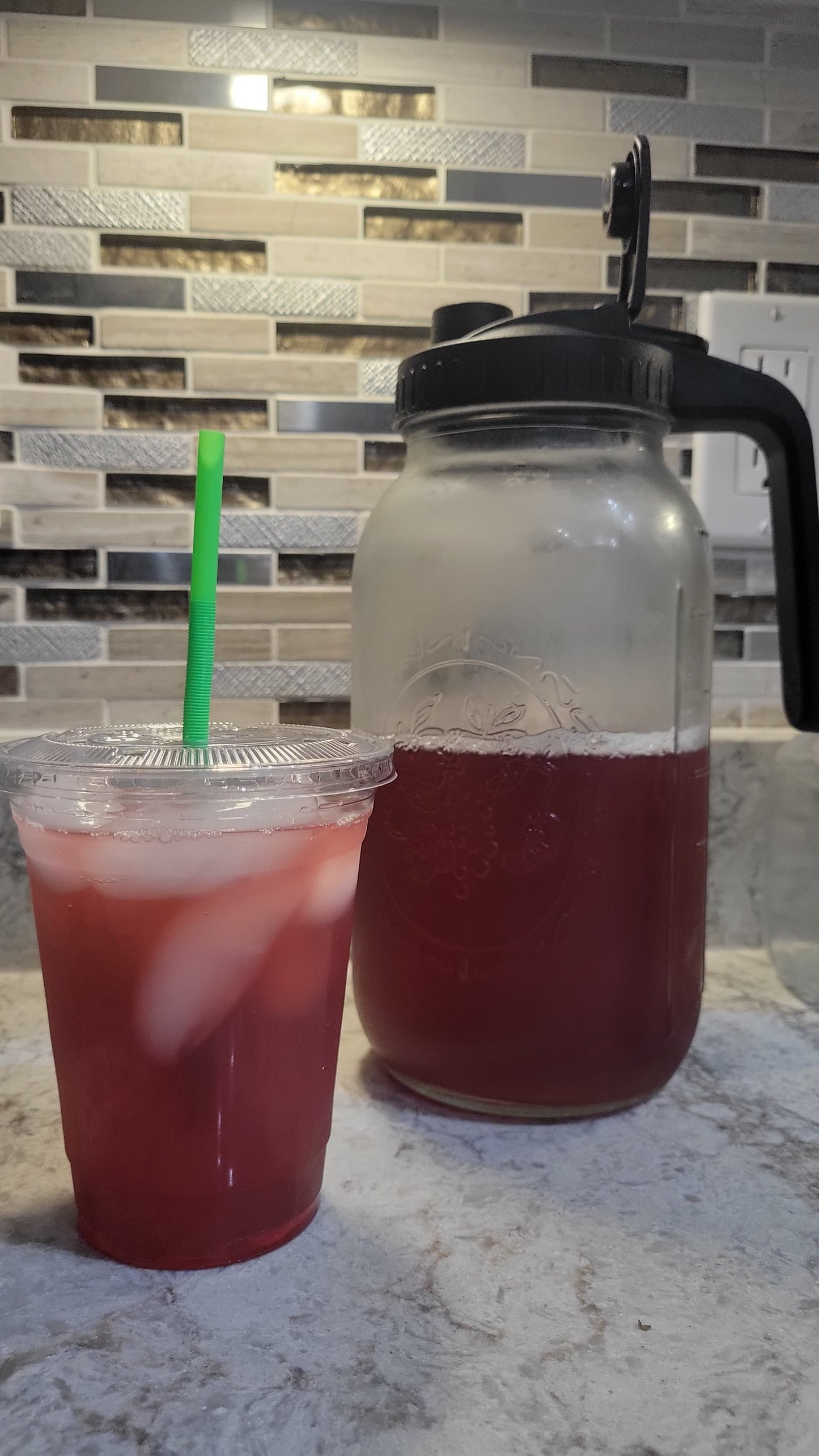 Herbal Hydration Tea 12oz container